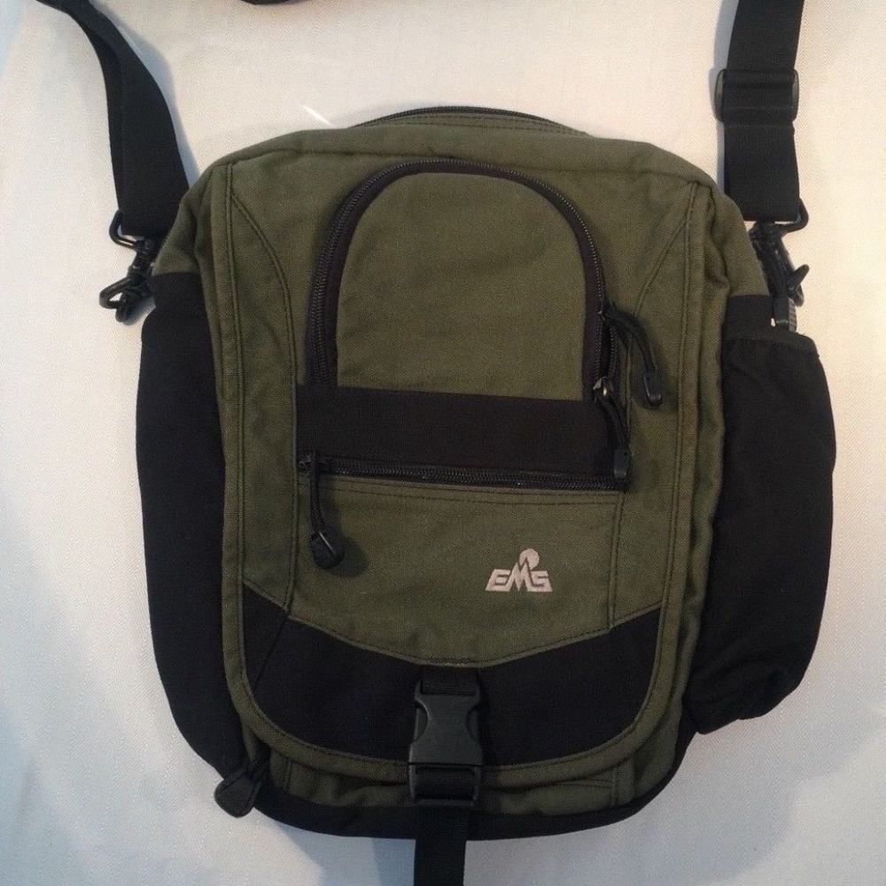 EMS Eastern Mountain Sports Nylon Messenger Bag